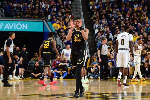 露在比分的 露在比分的